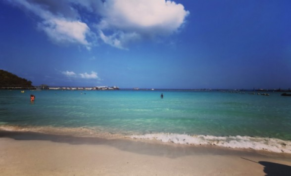 パタヤ・ラン島のター・ウェンビーチでリゾート満喫ツアー